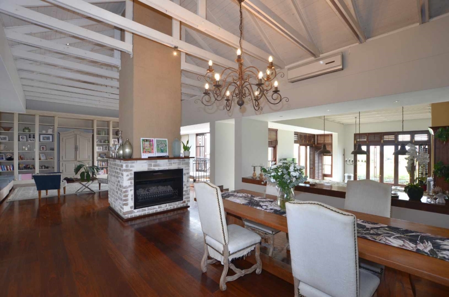 5 Bedroom Property for Sale in Kanonberg Western Cape